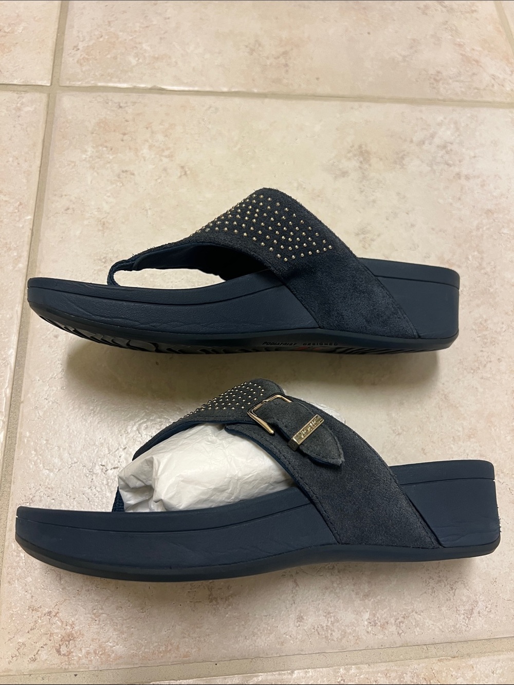 Vionic size 8